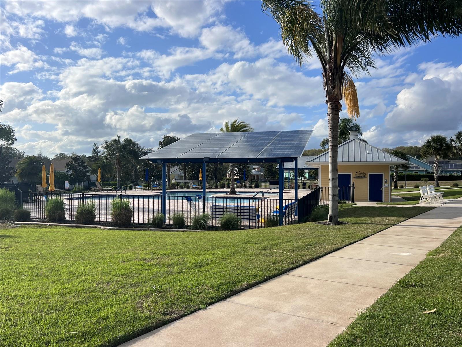 1035 Fiesta Key, Lady Lake, FL 32159
