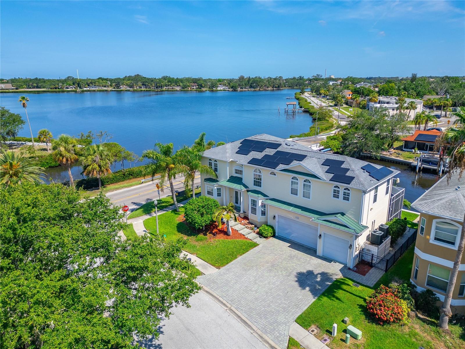 339 Manatee, Tarpon Springs, FL 34689