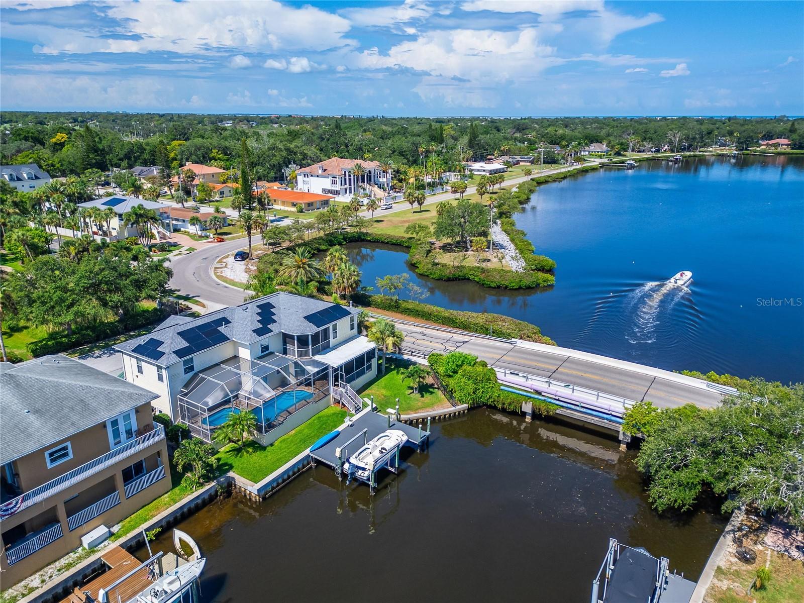 339 Manatee, Tarpon Springs, FL 34689