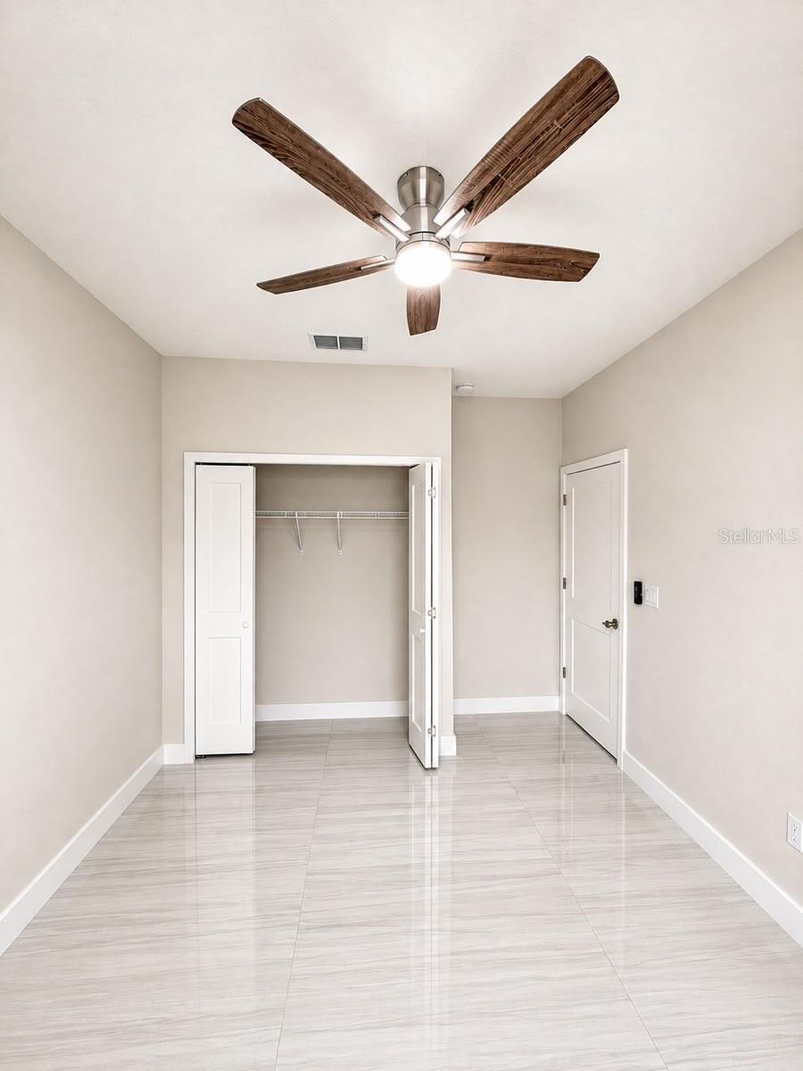105 North, Davenport, FL 33837
