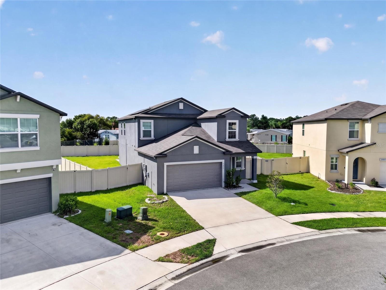 1779 Yellow, Lakeland, FL 33801