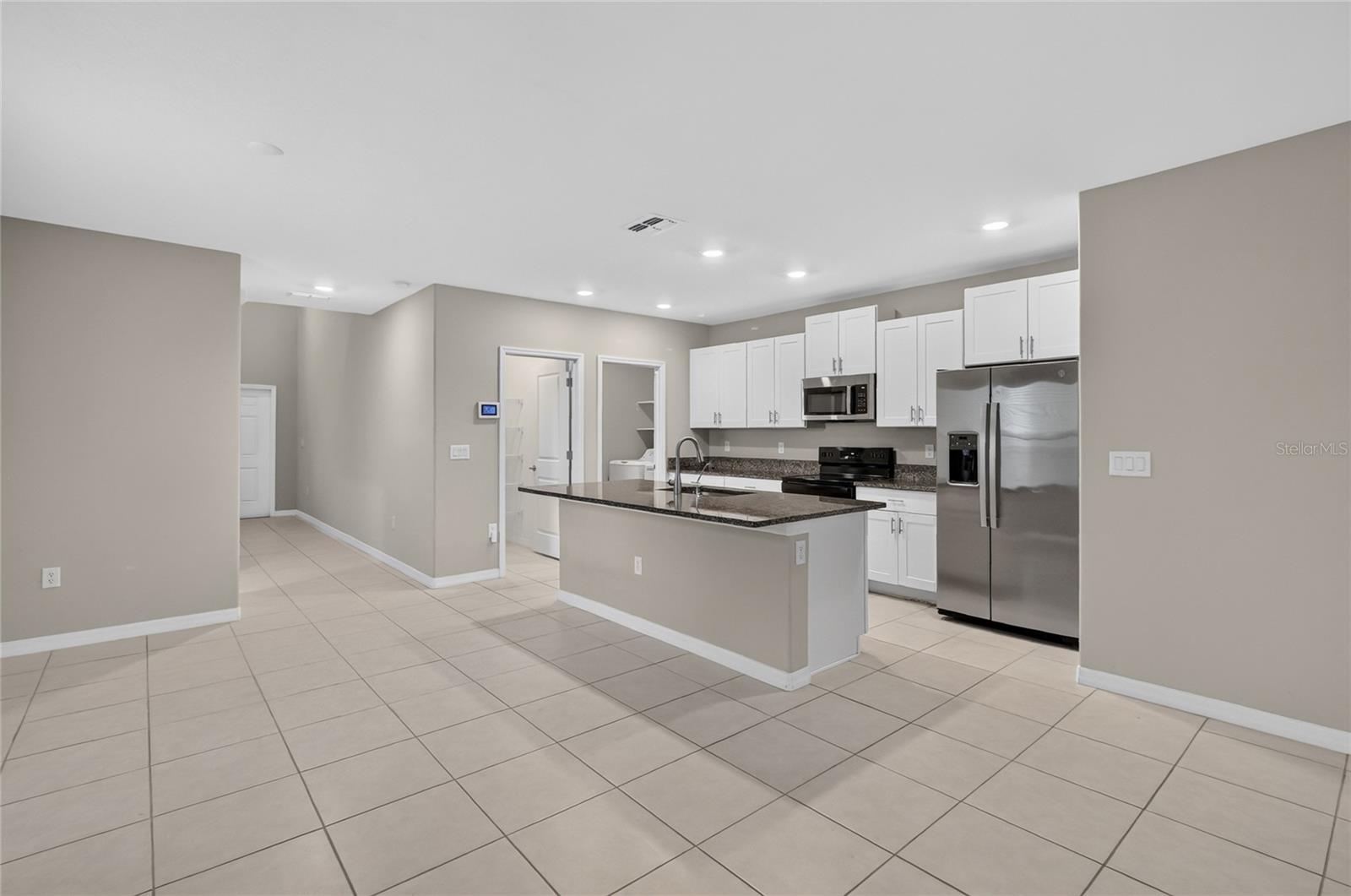 1779 Yellow, Lakeland, FL 33801