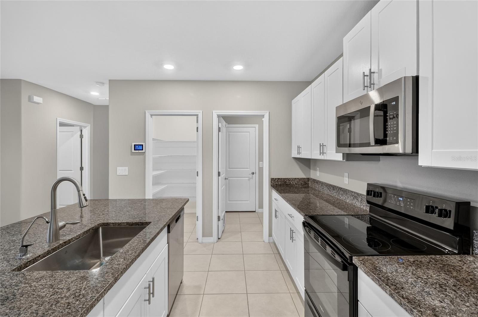 1779 Yellow, Lakeland, FL 33801
