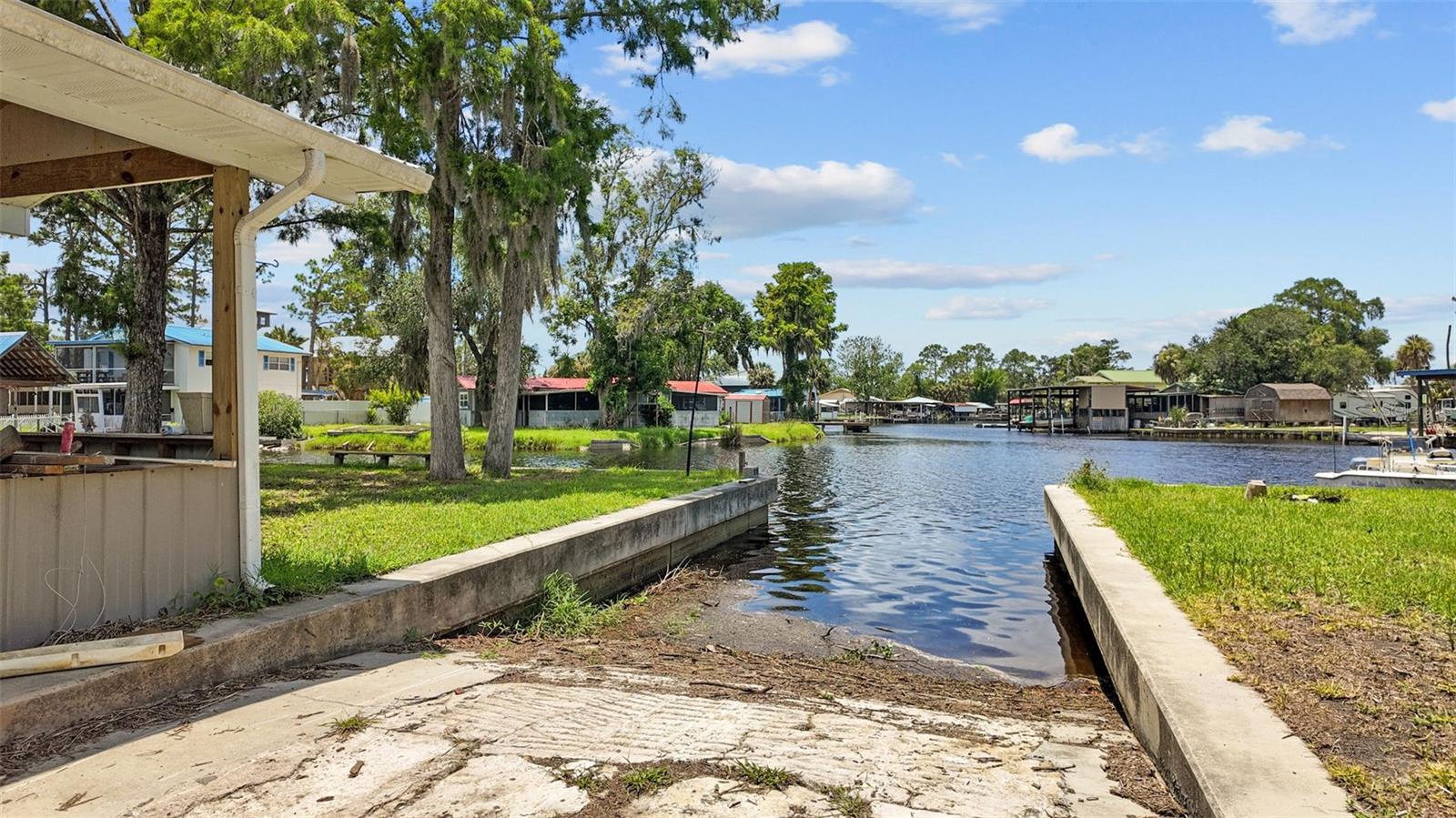 306 256, Suwannee, FL 32692