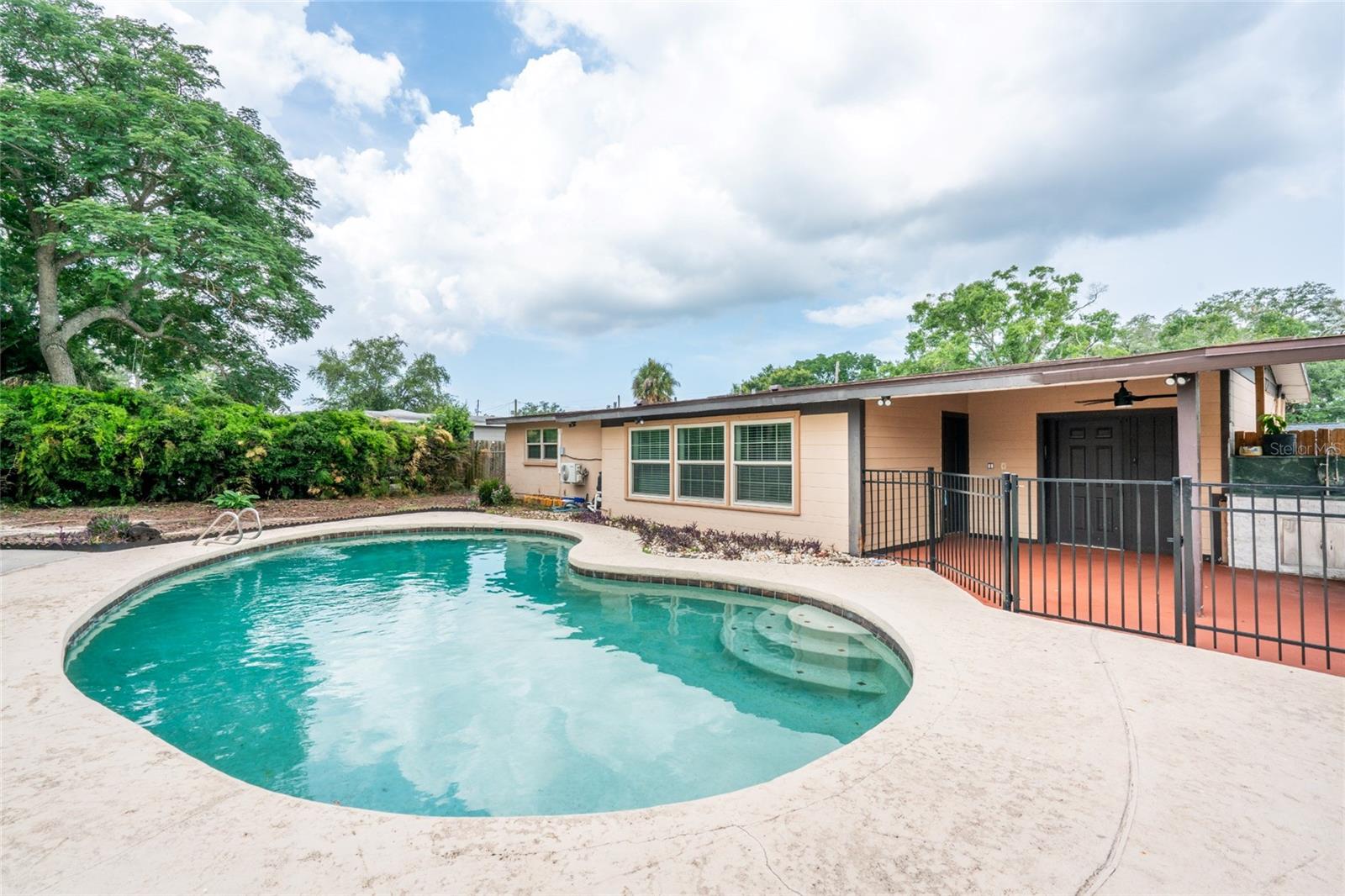 9241 52nd, Tampa, FL 33617