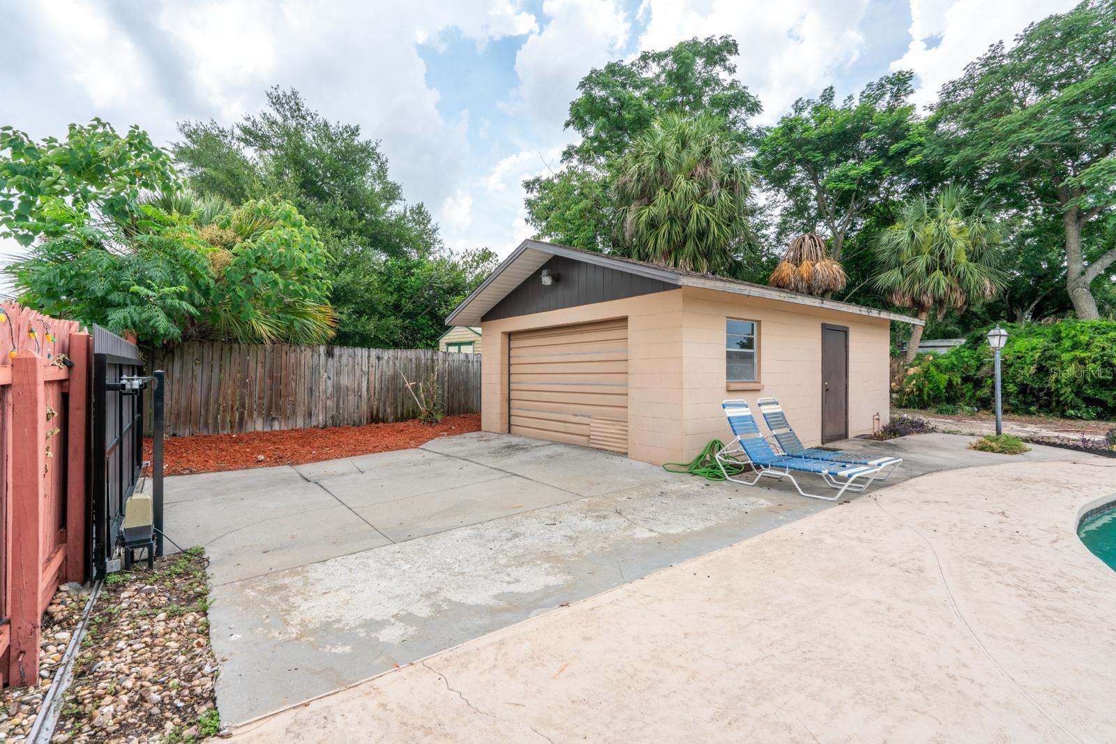 9241 52nd, Tampa, FL 33617