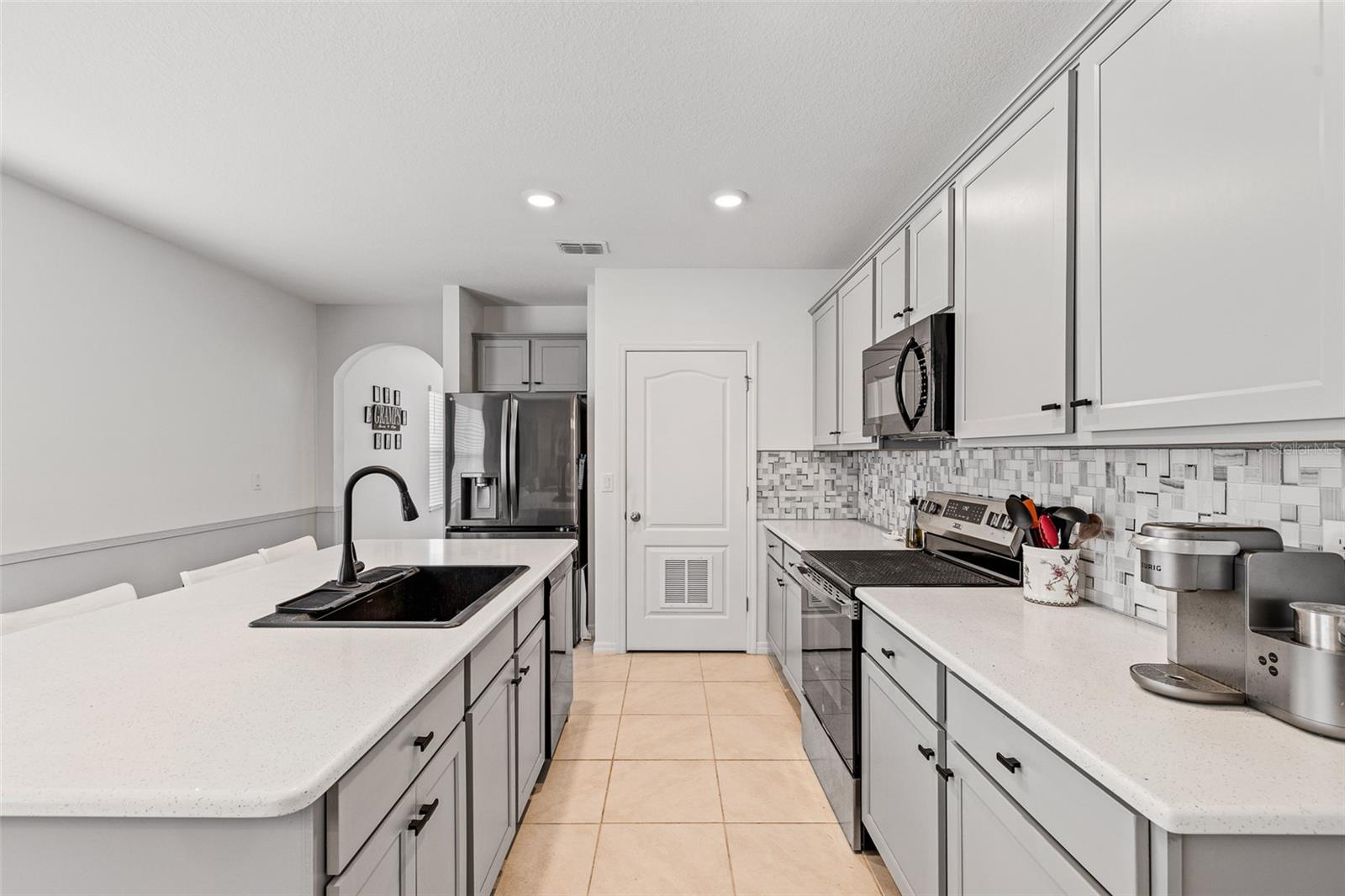 548 Armoyan, New Smyrna Beach, FL 32168