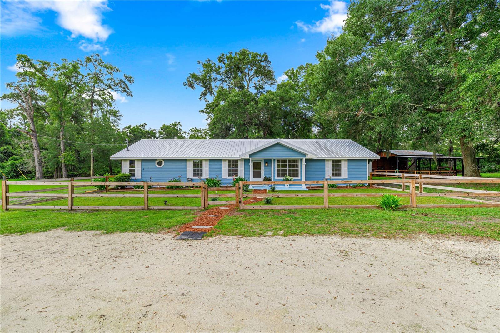 1890 167th, Trenton, FL 32693