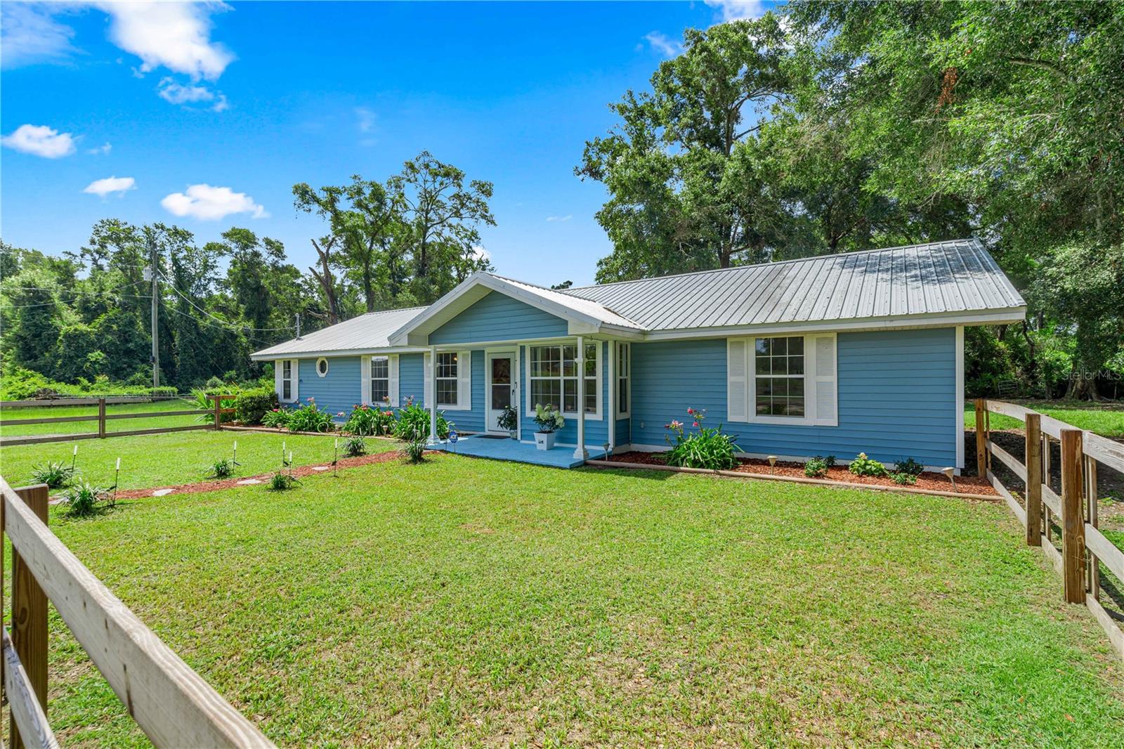 1890 167th, Trenton, FL 32693