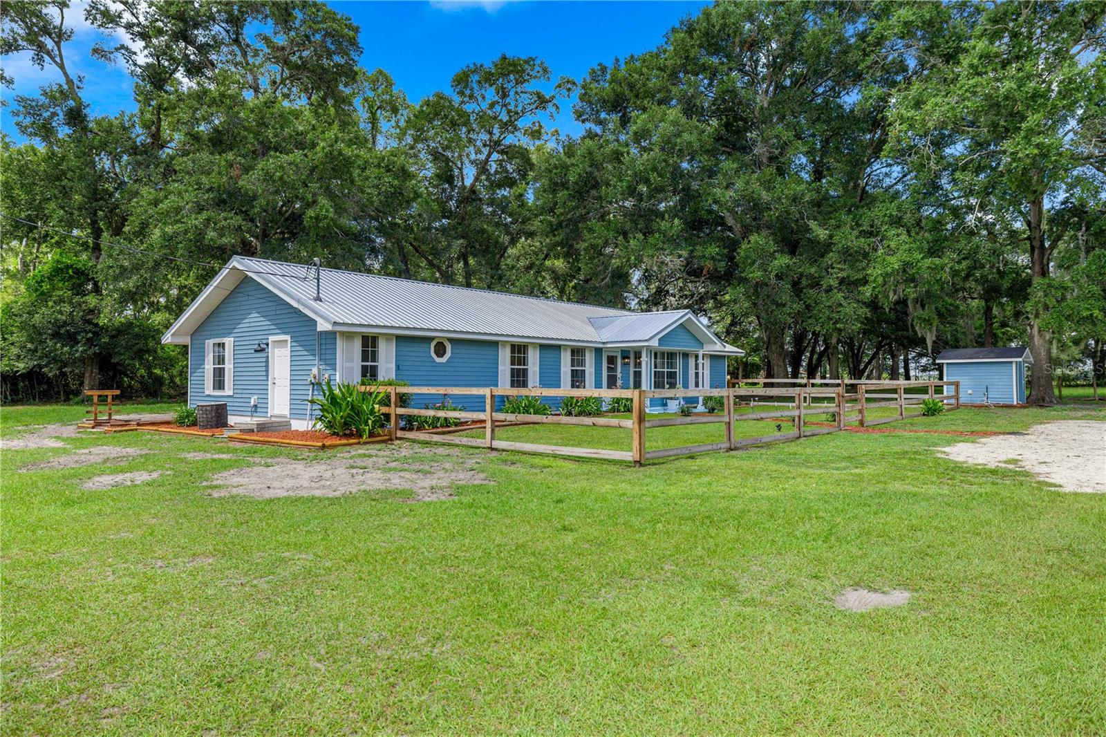 1890 167th, Trenton, FL 32693