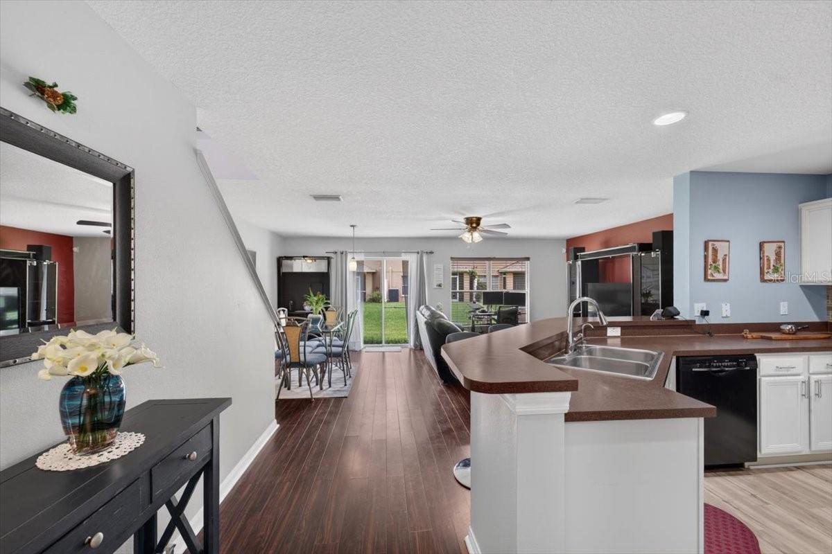 4582 Limerick, Tampa, FL 33610
