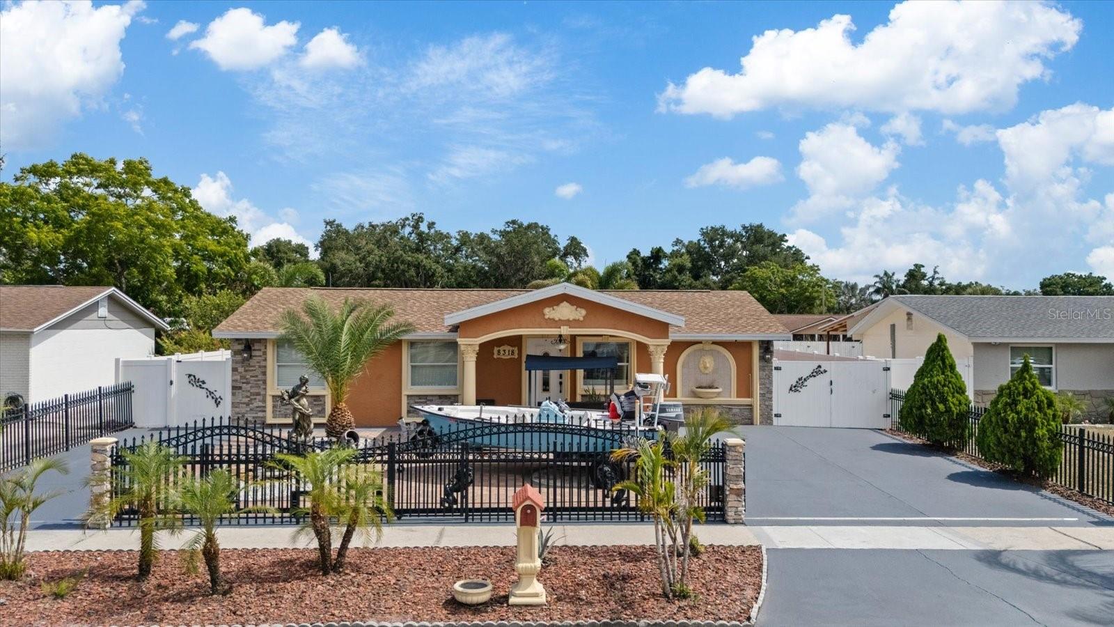 8318 Drycreek, Tampa, FL 33615