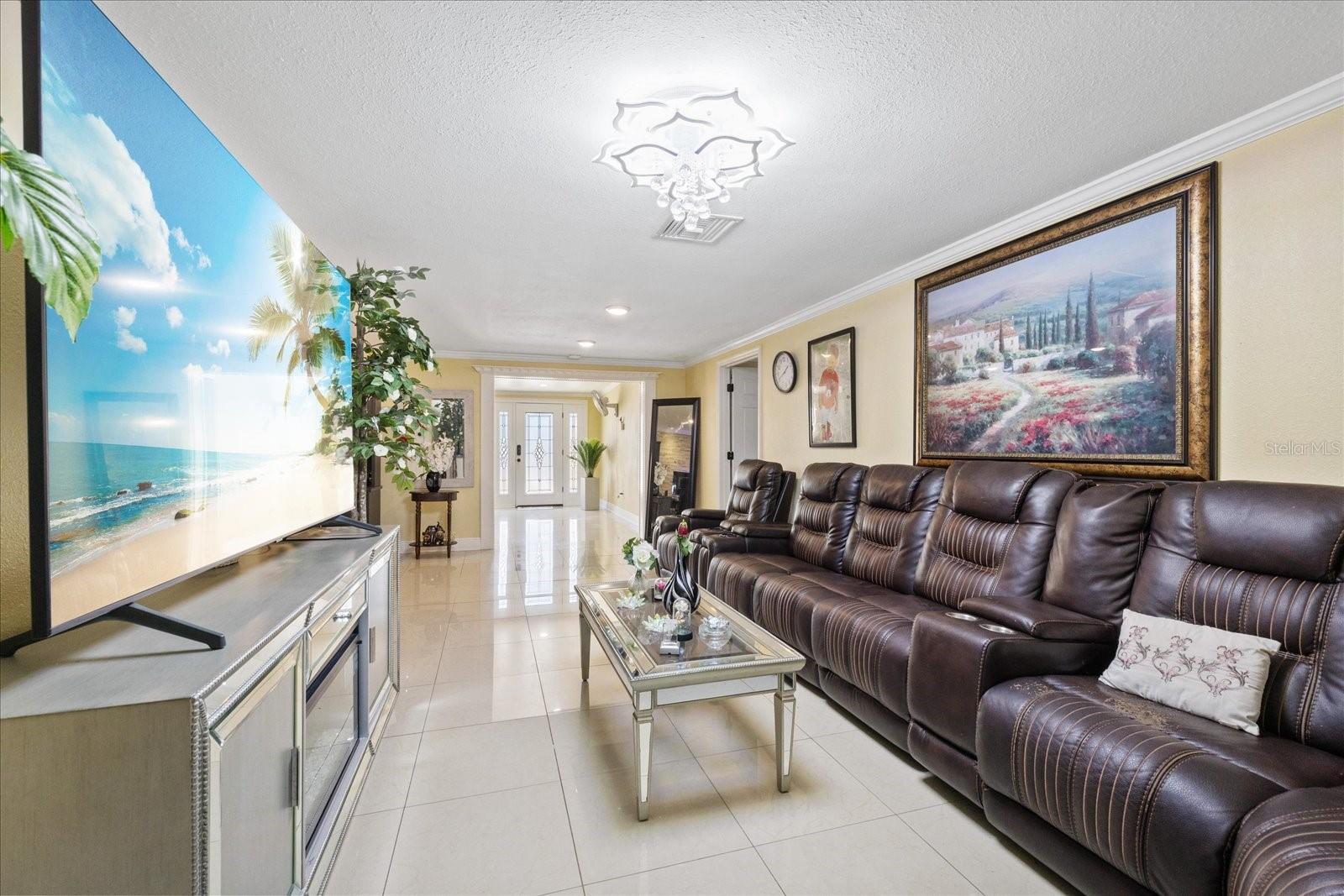 8318 Drycreek, Tampa, FL 33615