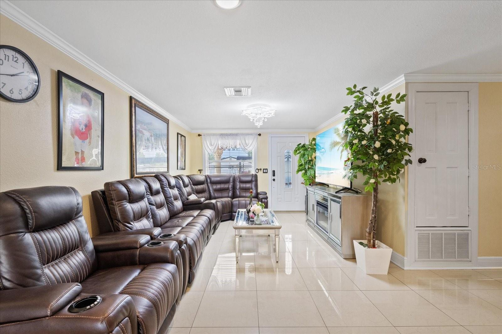 8318 Drycreek, Tampa, FL 33615