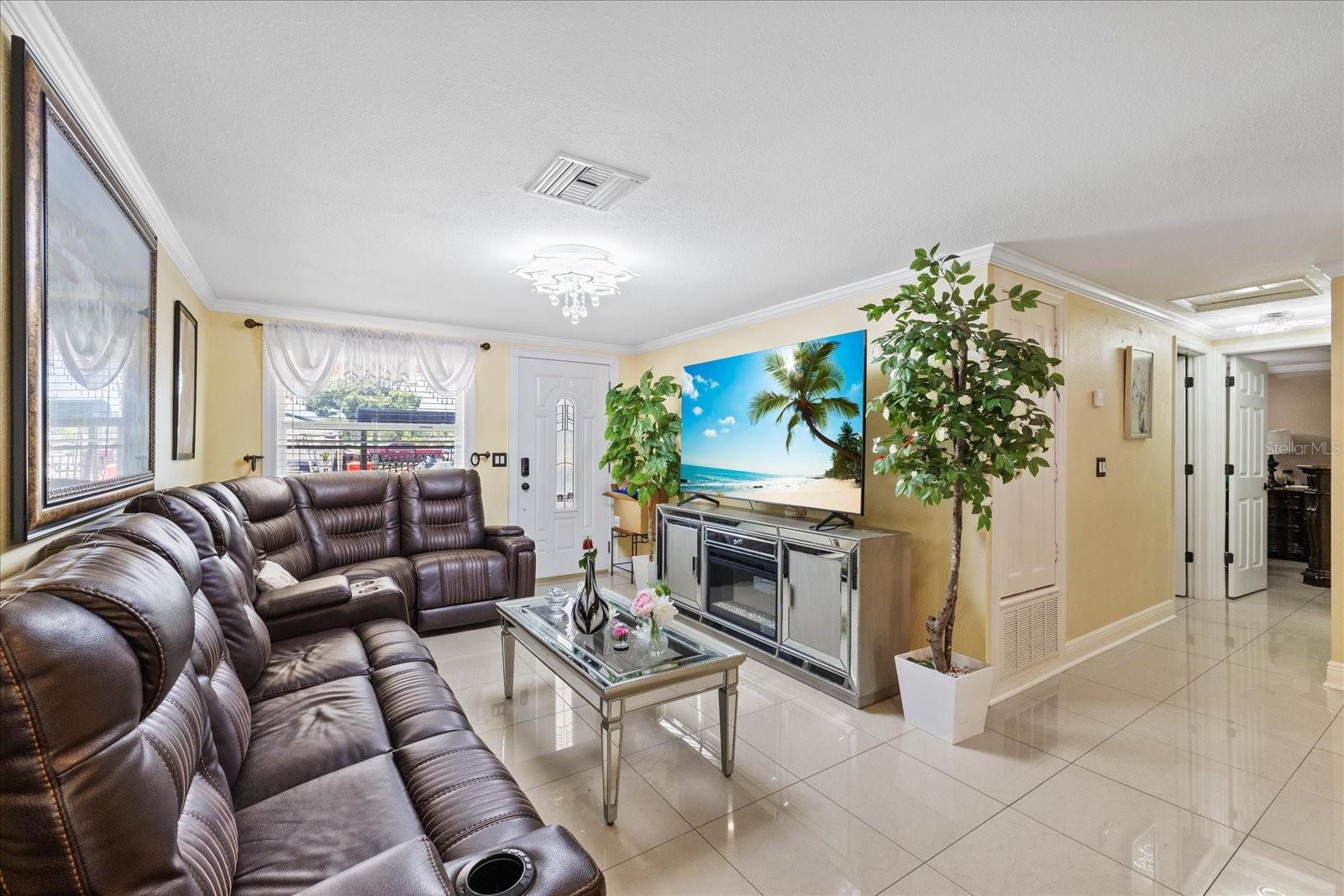 8318 Drycreek, Tampa, FL 33615