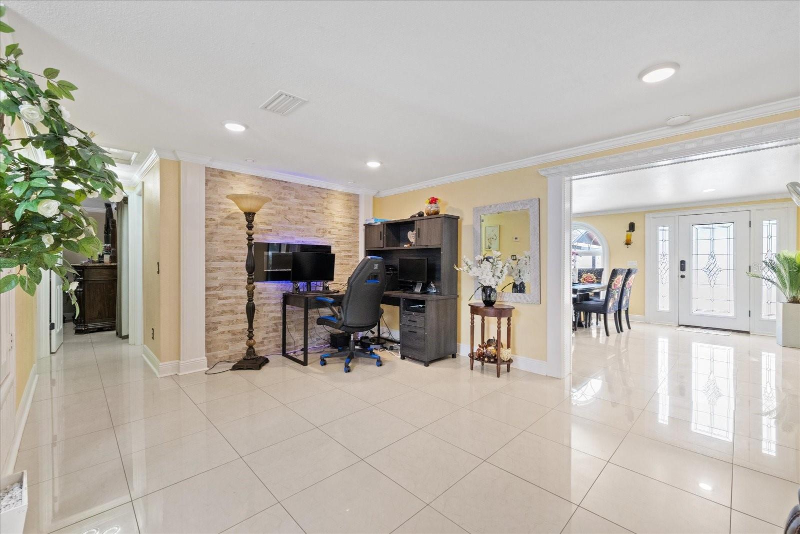 8318 Drycreek, Tampa, FL 33615