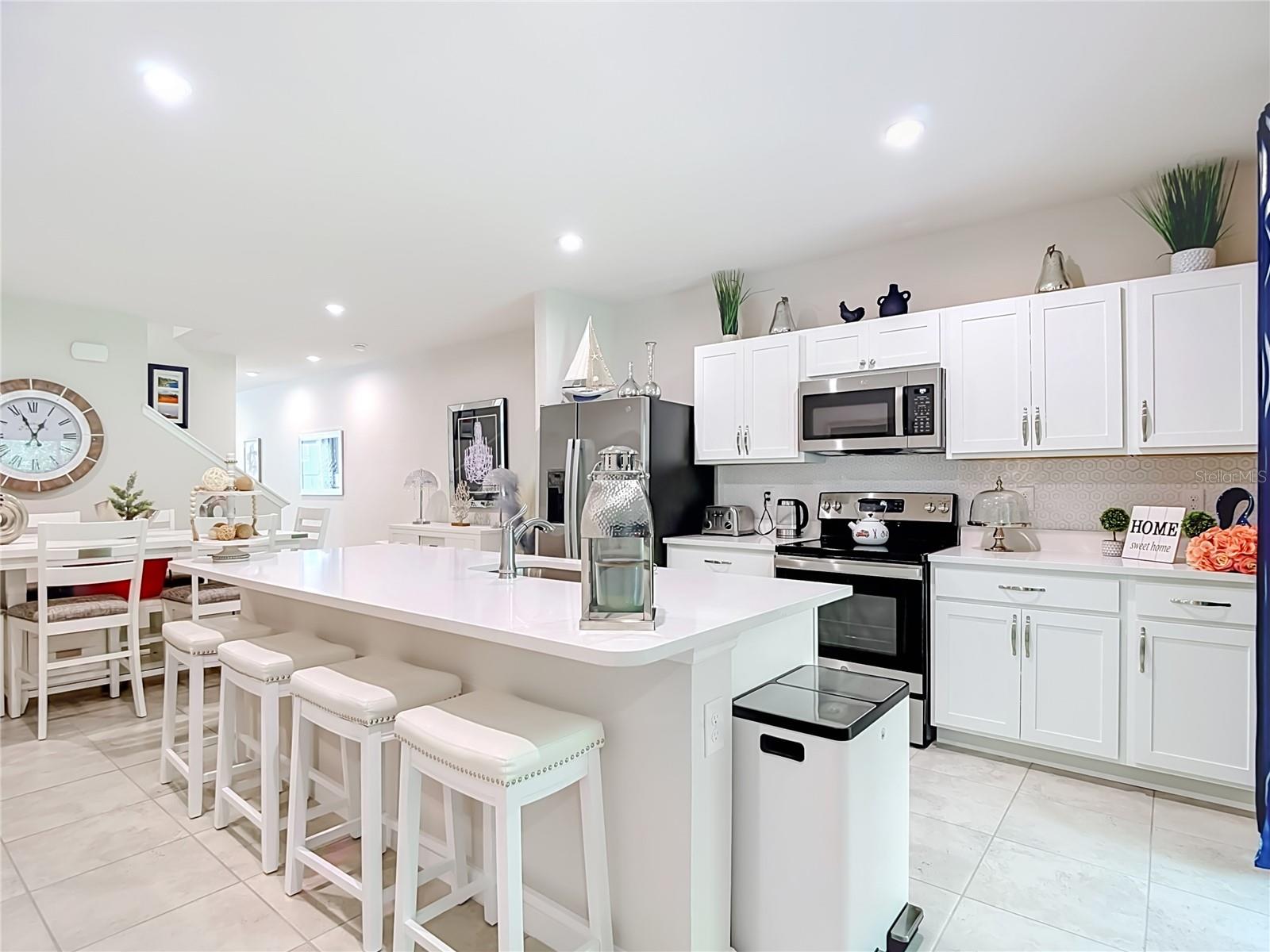 12000 Grizzly, New Port Richey, FL 34654