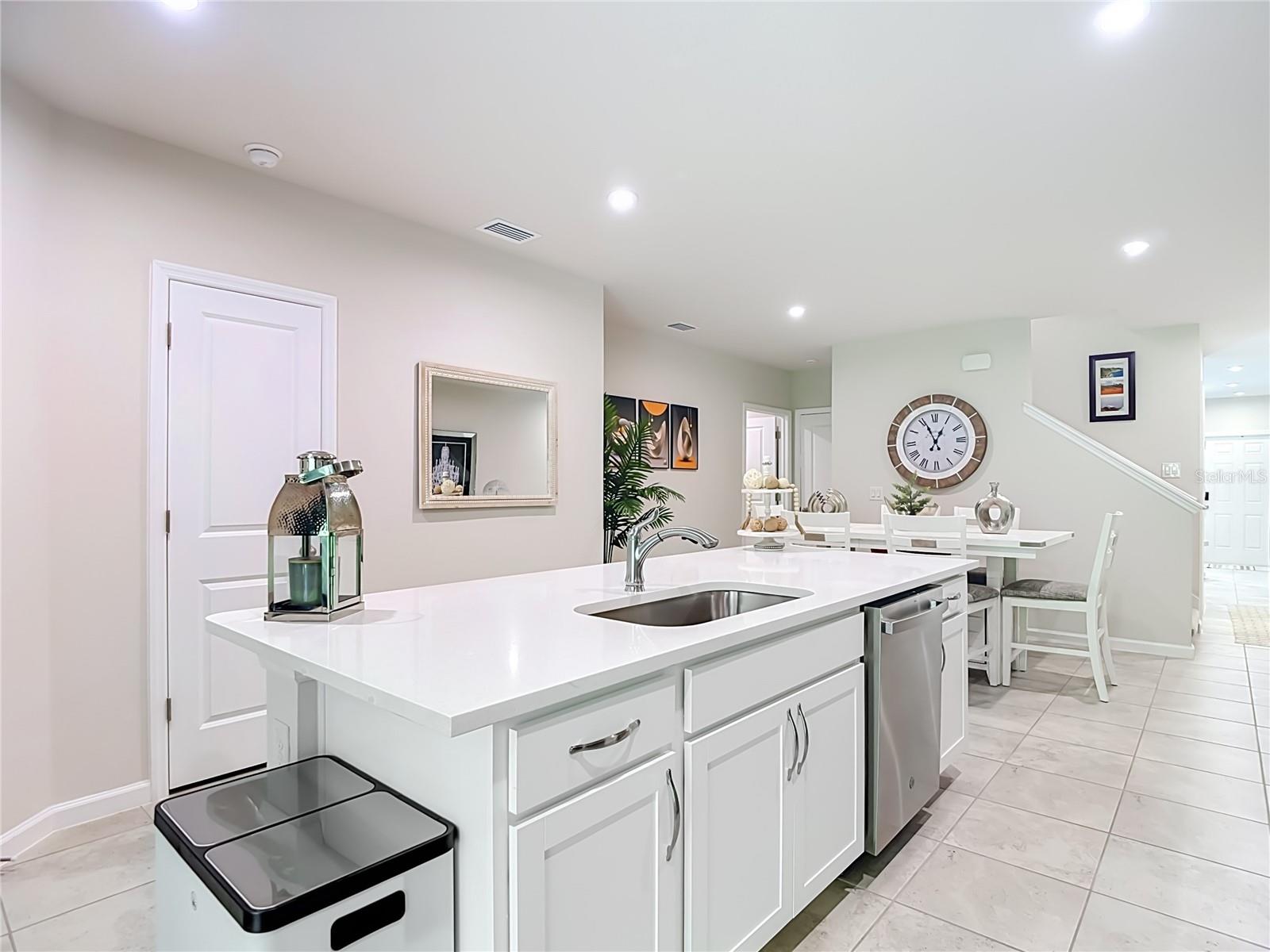 12000 Grizzly, New Port Richey, FL 34654