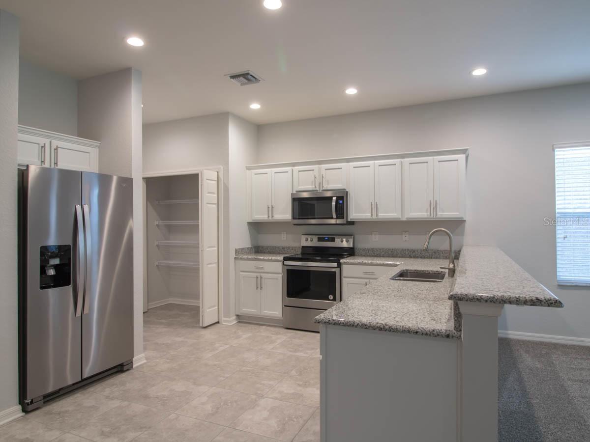 1097 Grantham, Sarasota, FL 34234