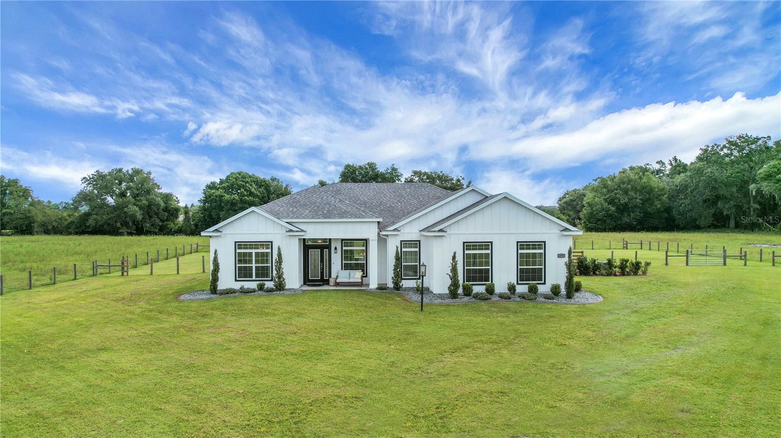10757 County Road 223, Oxford, FL 34484