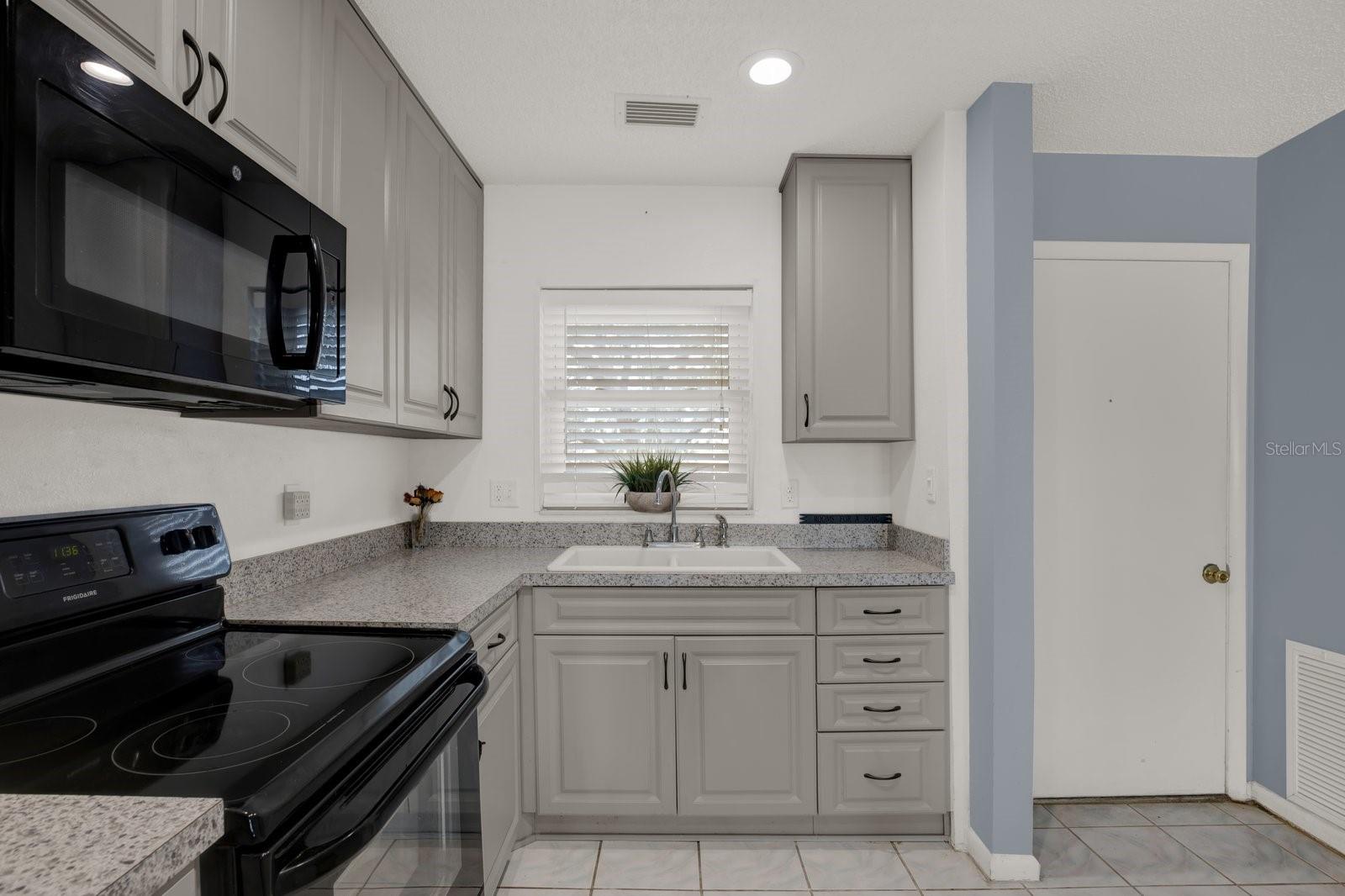 4939 Floramar Unit 204, New Port Richey, FL 34652