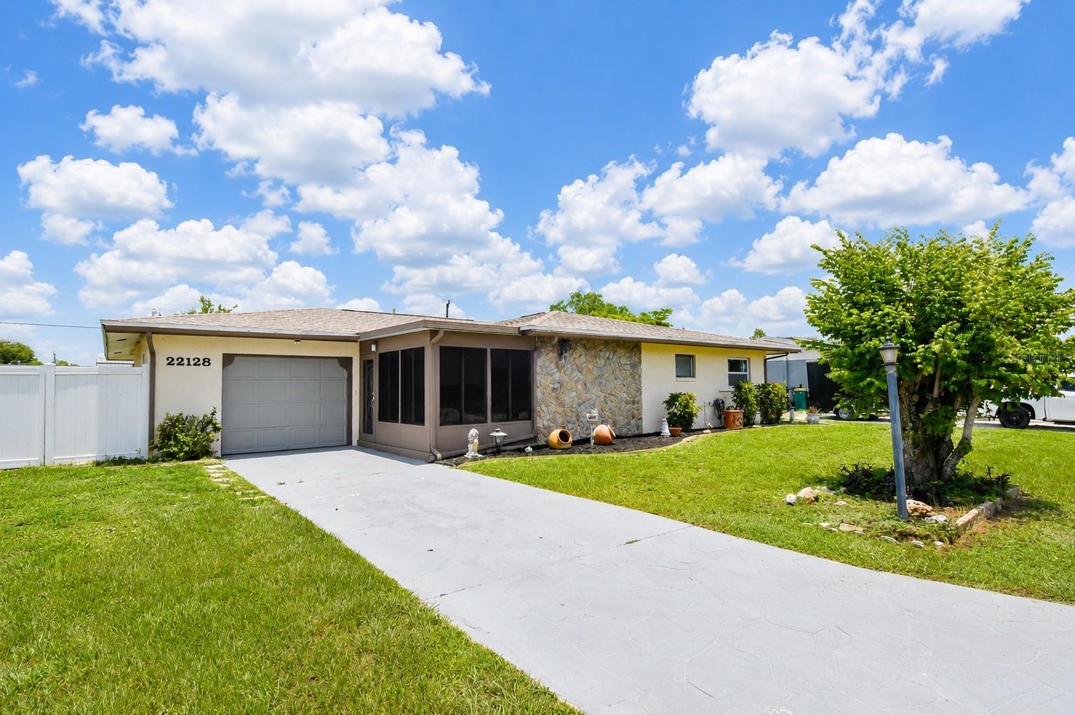 22128 Bronxville, Port Charlotte, FL 33952