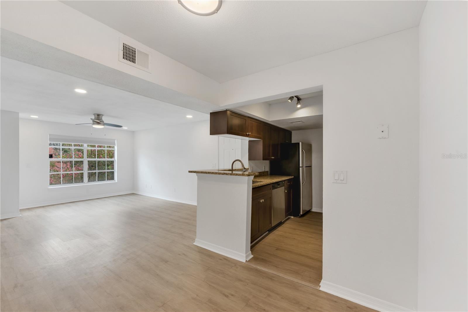 10200 Gandy Unit 1205, St Petersburg, FL 33702