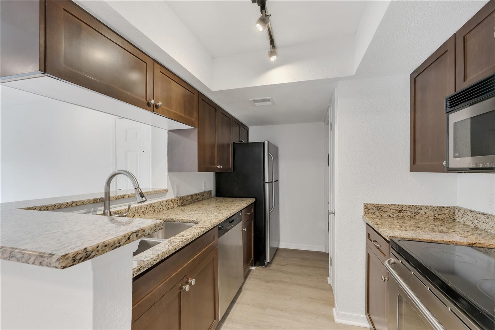 10200 Gandy Unit 1205, St Petersburg, FL 33702