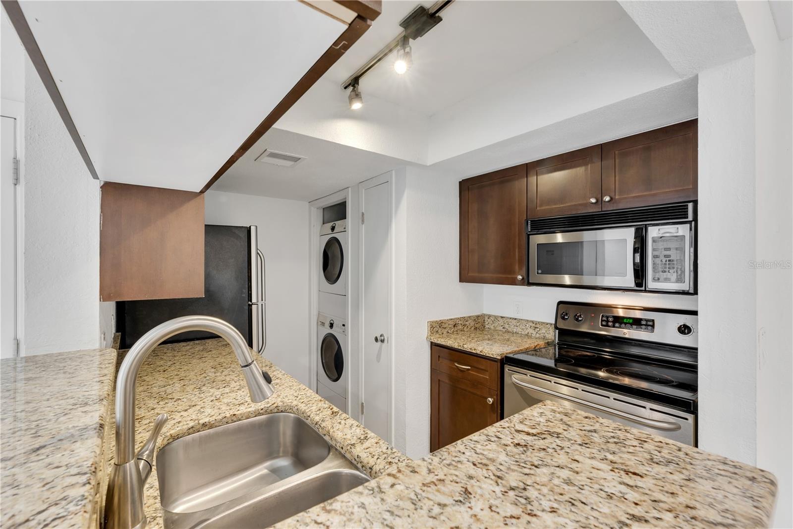 10200 Gandy Unit 1205, St Petersburg, FL 33702
