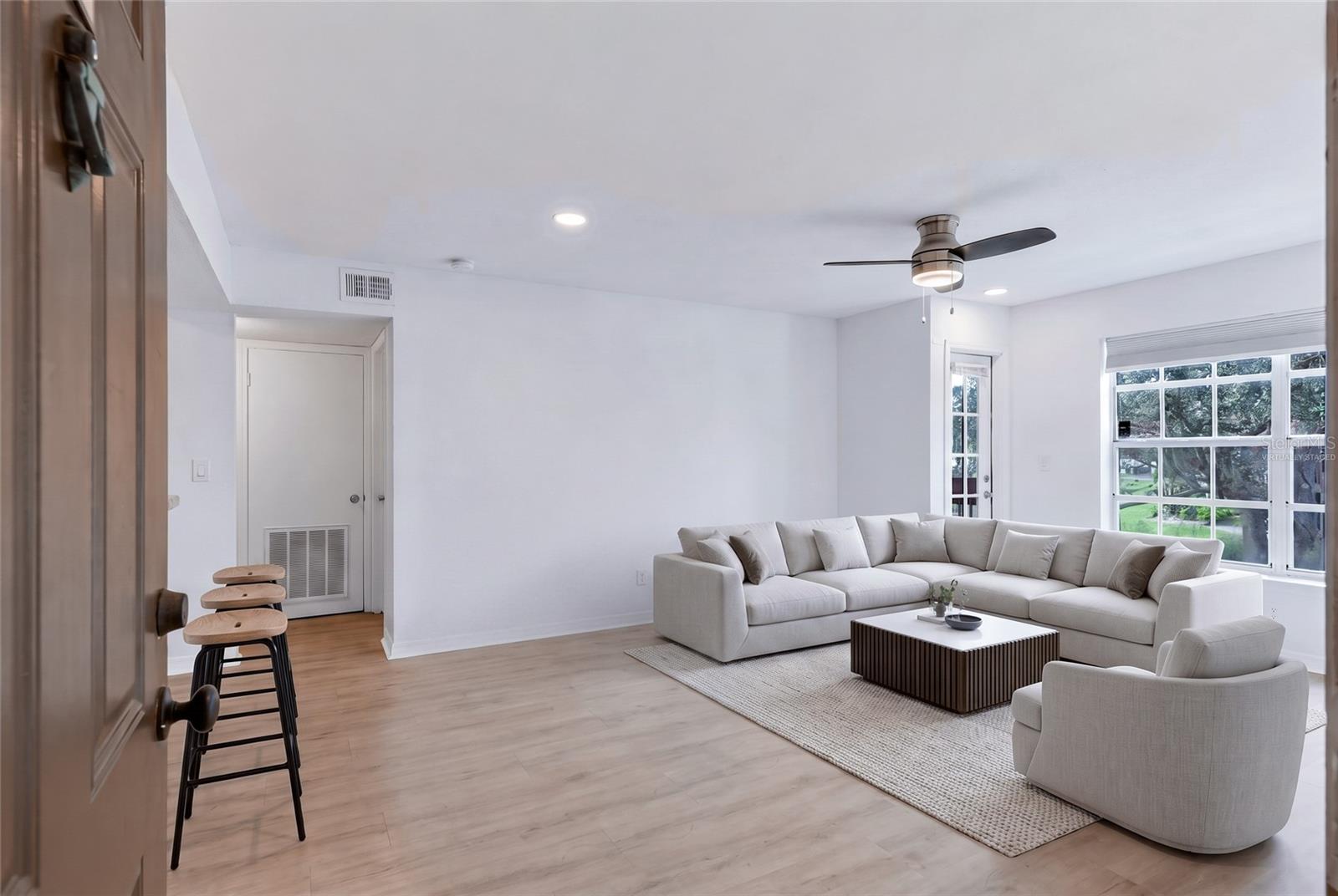 10200 Gandy Unit 1205, St Petersburg, FL 33702