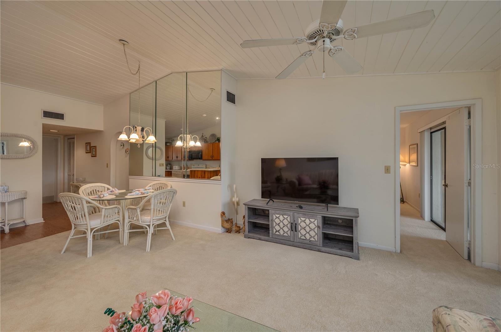 8203 Village Unit H-23, Lake Wales, FL 33898