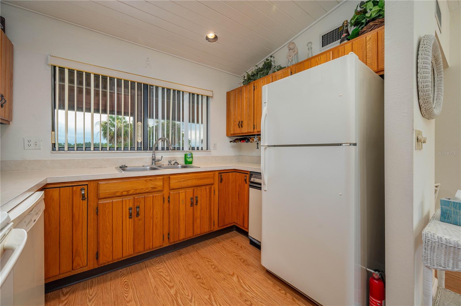 8203 Village Unit H-23, Lake Wales, FL 33898