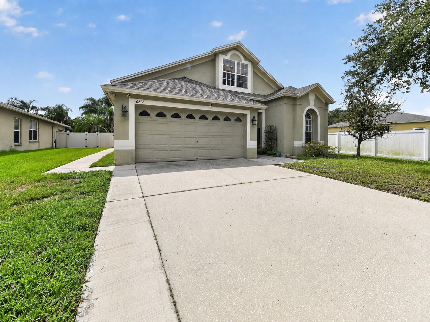 6717 Guilford Crest, Apollo Beach, FL 33572
