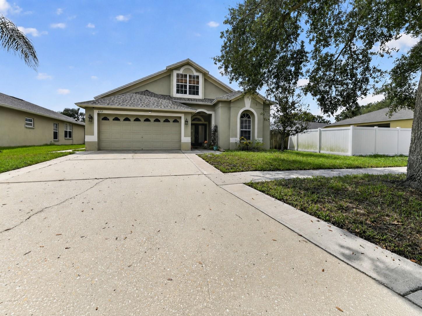 6717 Guilford Crest, Apollo Beach, FL 33572