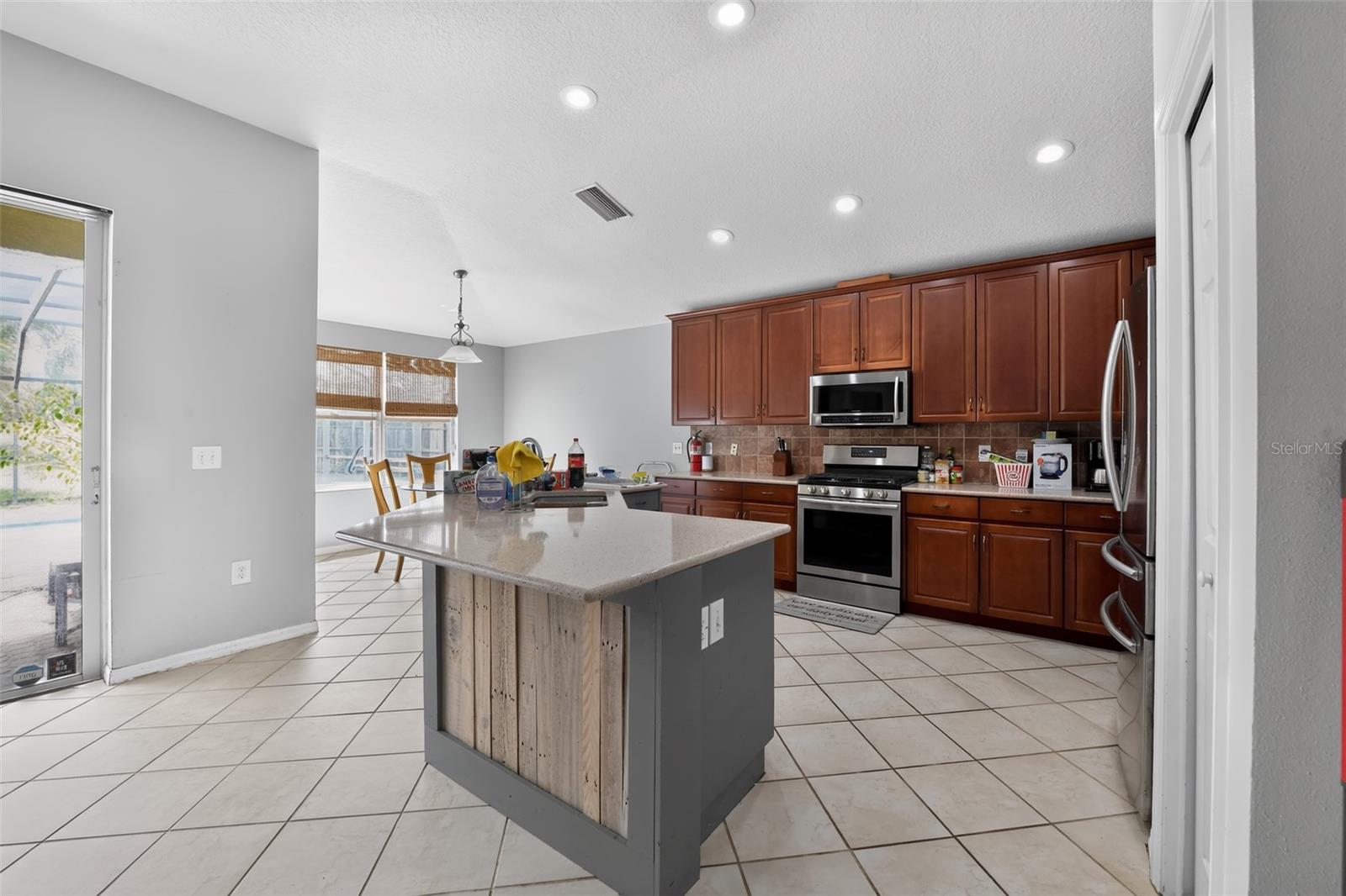 6717 Guilford Crest, Apollo Beach, FL 33572