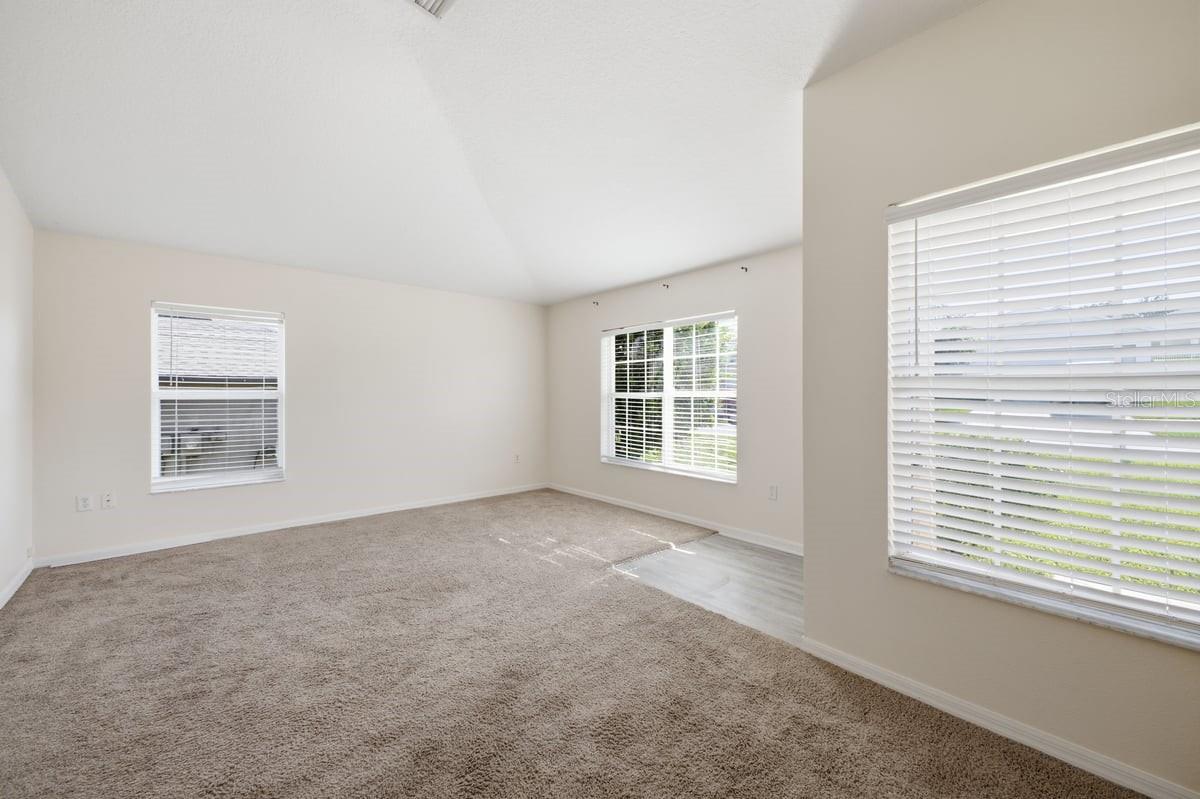 7631 Merchantville, Zephyrhills, FL 33540