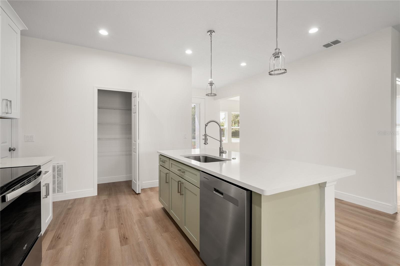 136 11th, Osteen, FL 32764
