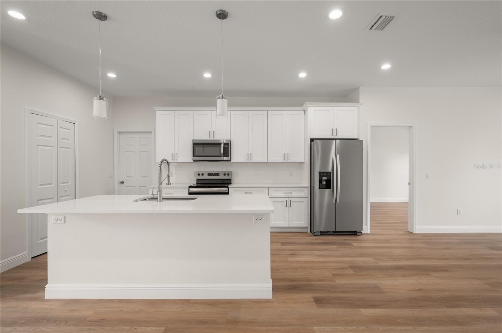 140 11th, Osteen, FL 32764