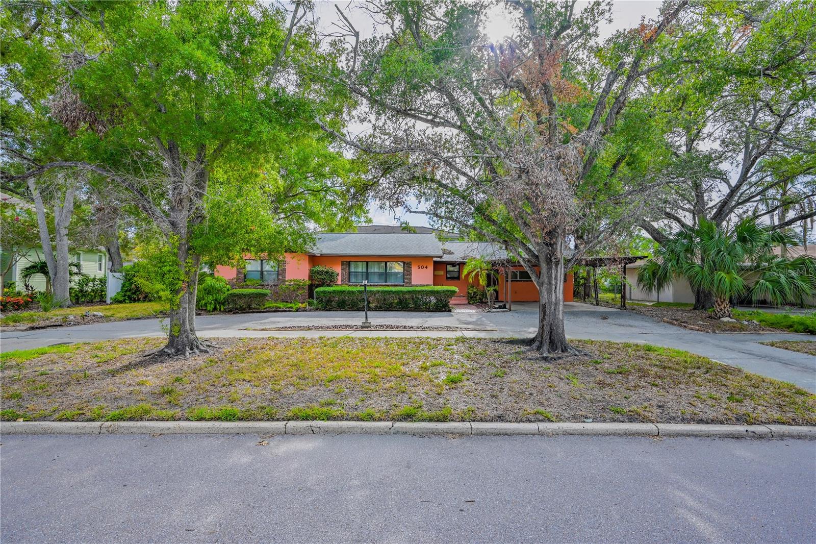 504 Davis, Tampa, FL 33606