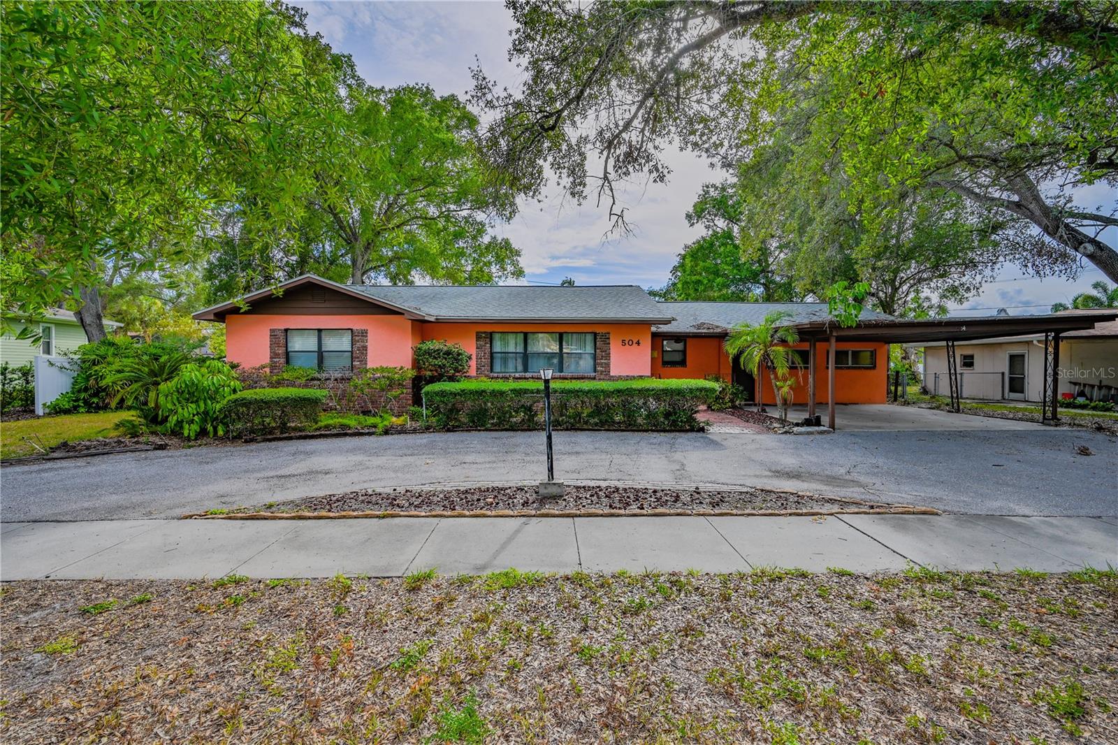 504 Davis, Tampa, FL 33606