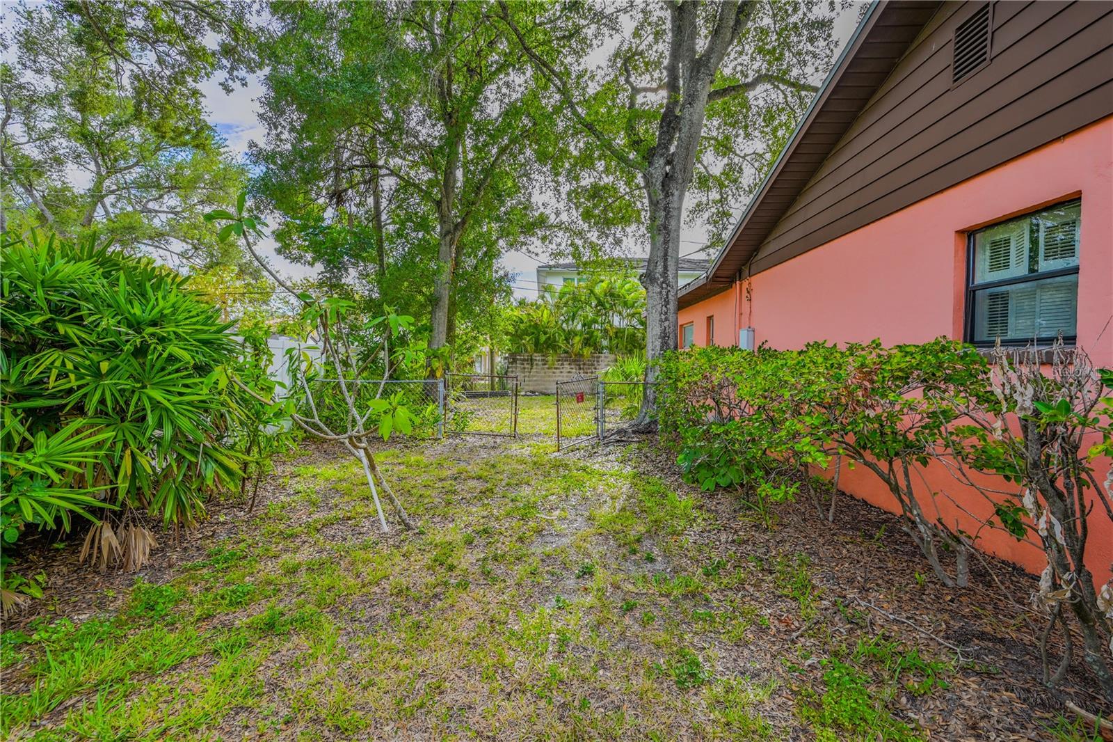 504 Davis, Tampa, FL 33606