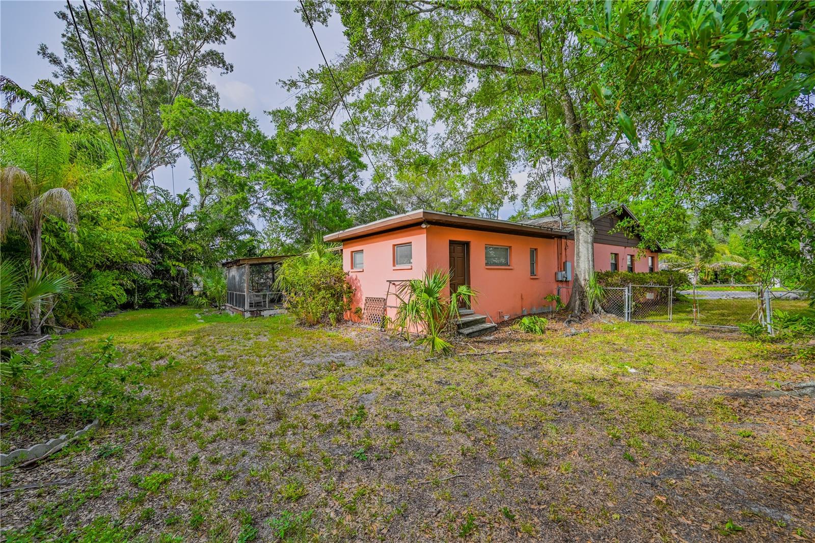 504 Davis, Tampa, FL 33606