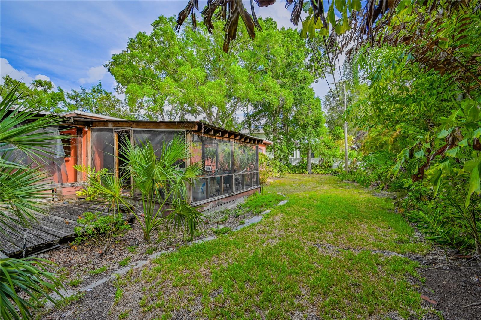 504 Davis, Tampa, FL 33606