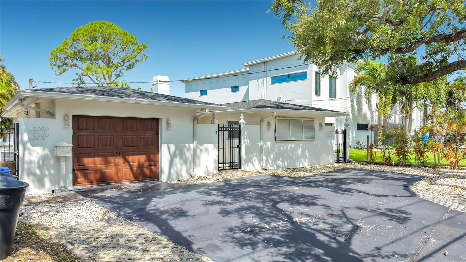 3800 Shore Acres, St Petersburg, FL 33703