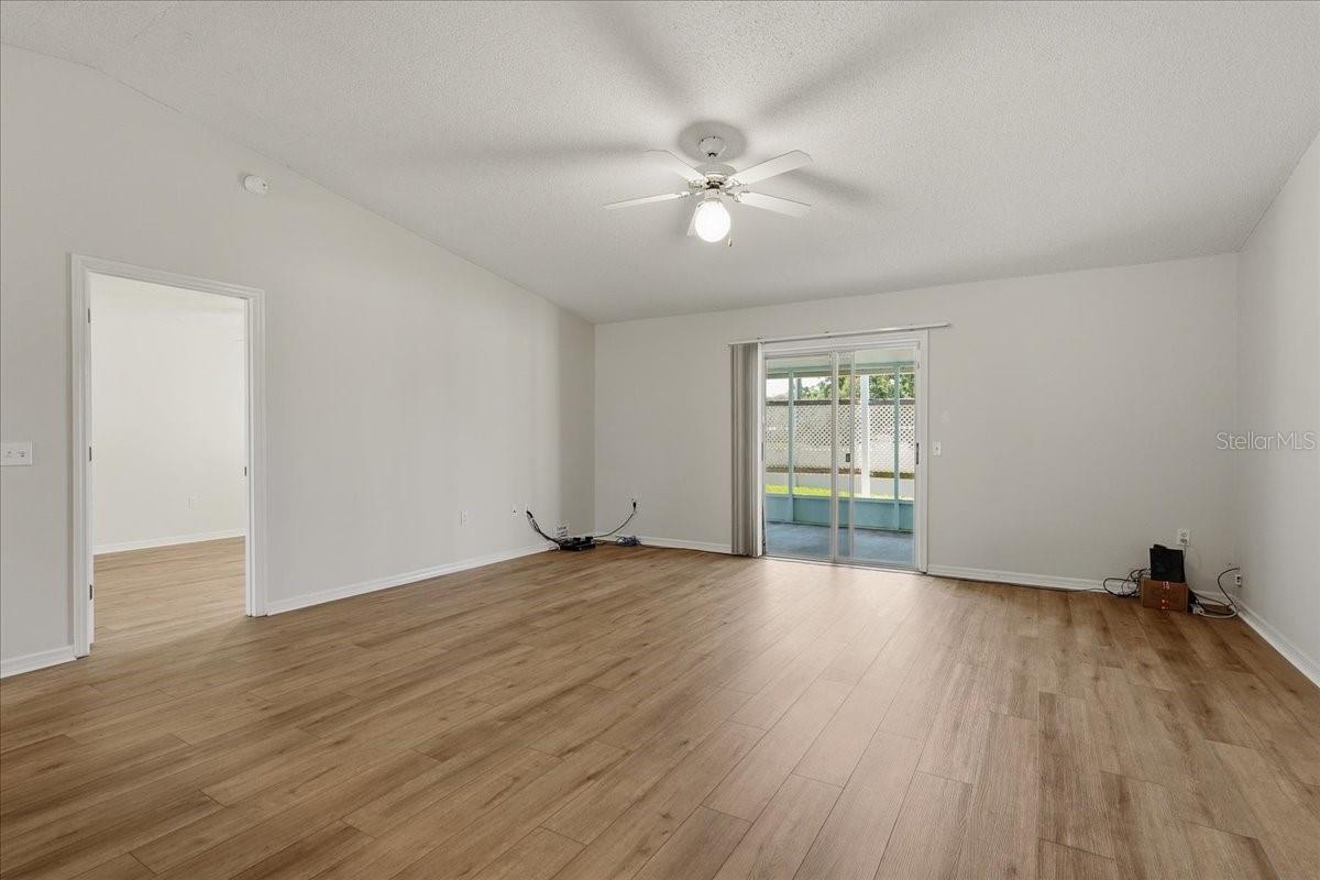 372 Lake Daisy Cir, Winter Haven, FL 33884