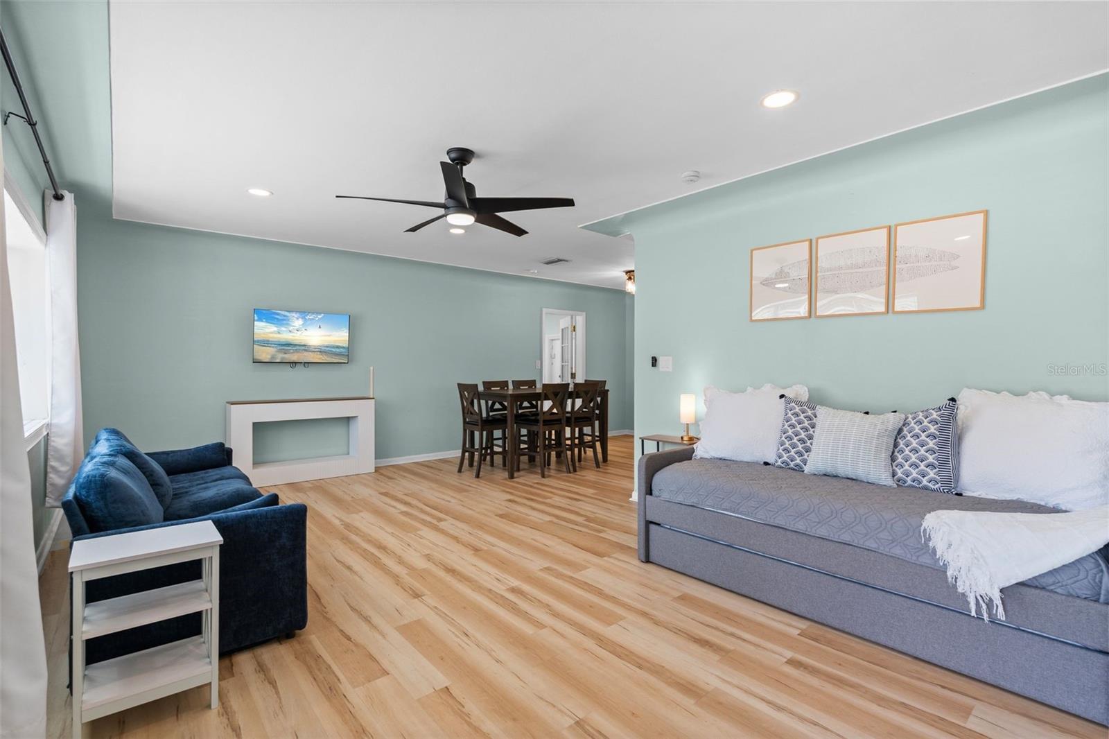 7690 91st, Seminole, FL 33777