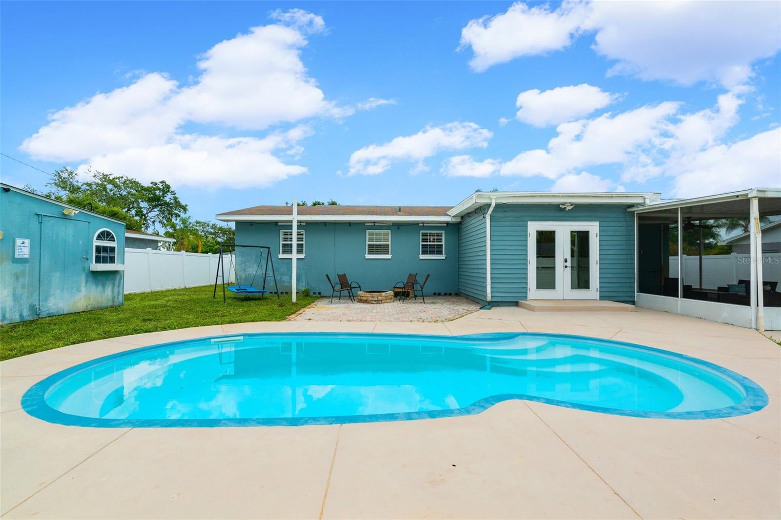 7690 91st, Seminole, FL 33777