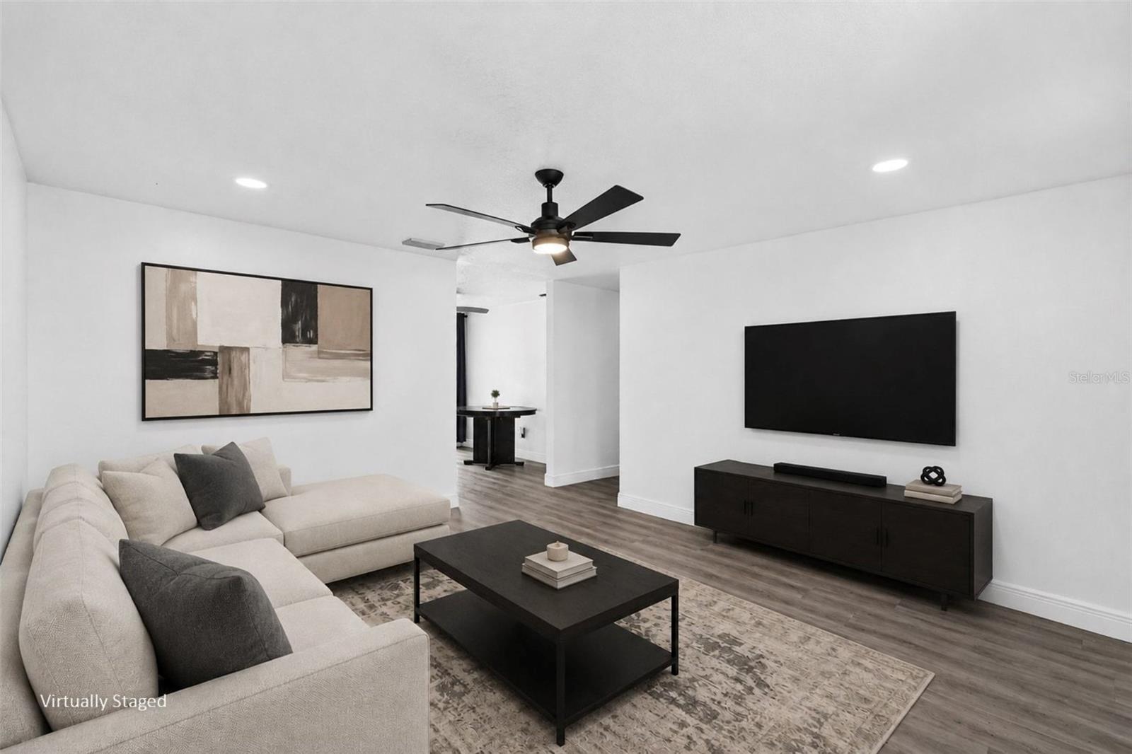 8253 Greenleaf, Tampa, FL 33615