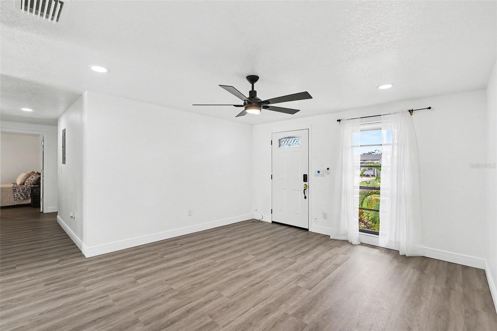 8253 Greenleaf, Tampa, FL 33615