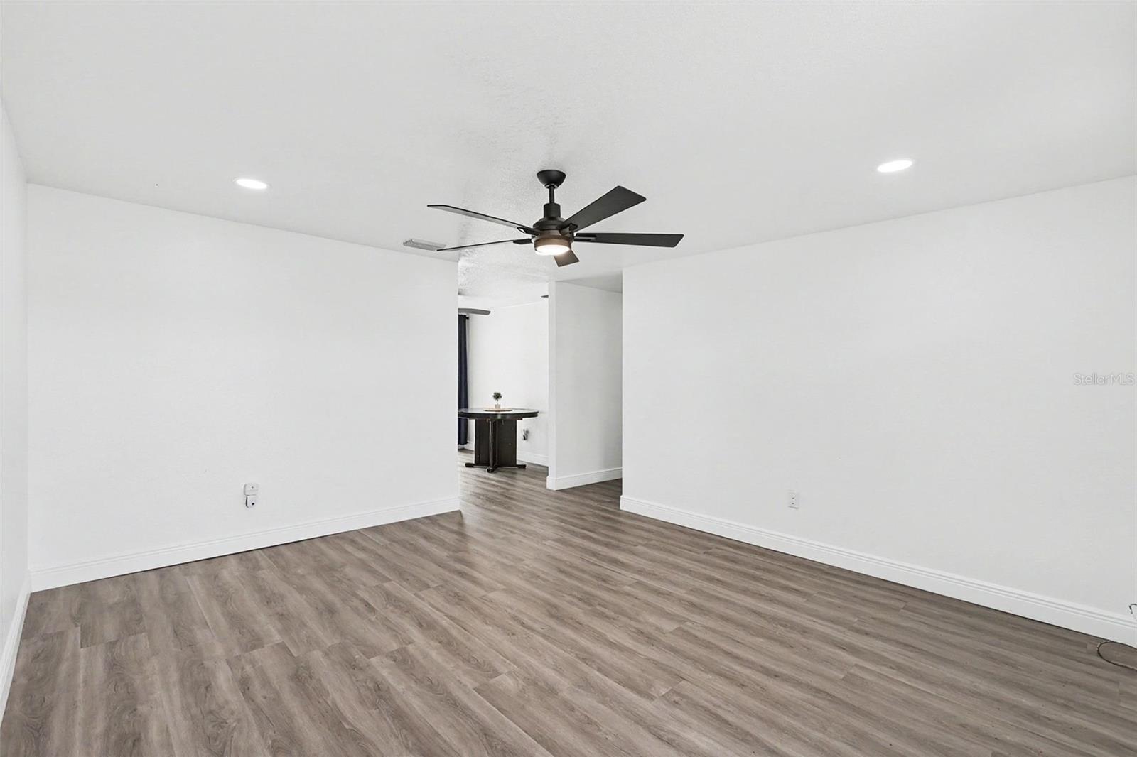 8253 Greenleaf, Tampa, FL 33615